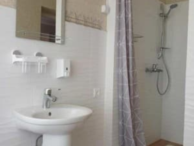 Rekreacionniy-kompleks-Termalno-rekreacionniy-kompleks-Garmoniya-nomer-Standart-dvuhmestniy-s-razdelnimi-krovatyami-zabronirovat-1487235z600