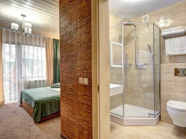 Gostinica-Pidgir-39ya-nomer-Polulyuks-dvuhmestniy-Korpus-B-snjat-1504526z600