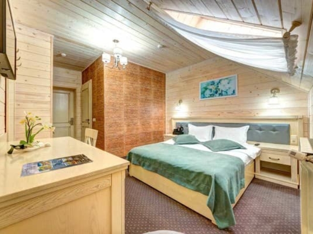 Gostinica-Pidgir-39ya-nomer-Standart-dvuhmestniy-s-dvuspalnoy-krovatyu-korpus-B-cena-1504524z600