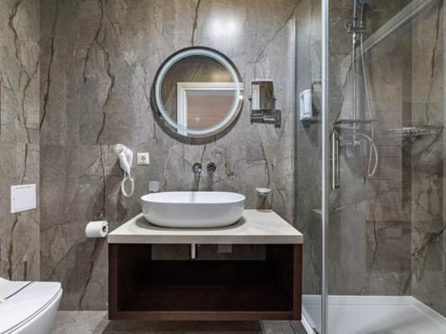 Otel-Pidgir-39ya-nomer-Delyuks-dvuhmestniy-Korpus-A-snjat-1504505z600