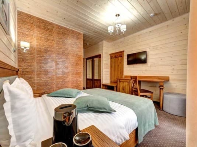 Otel-Pidgir-39ya-nomer-Polulyuks-dvuhmestniy-Korpus-B-1504527z600