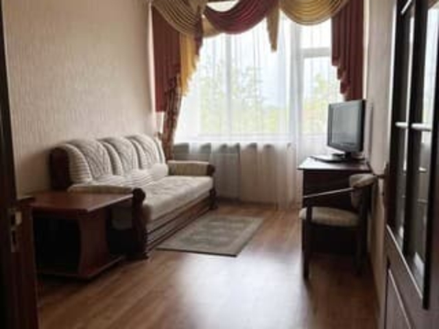 Otel-Morshinskiy-nomer-Uluchshenniy-dvuhmestniy-Dvuhkomnatniy-cena-1466359z600