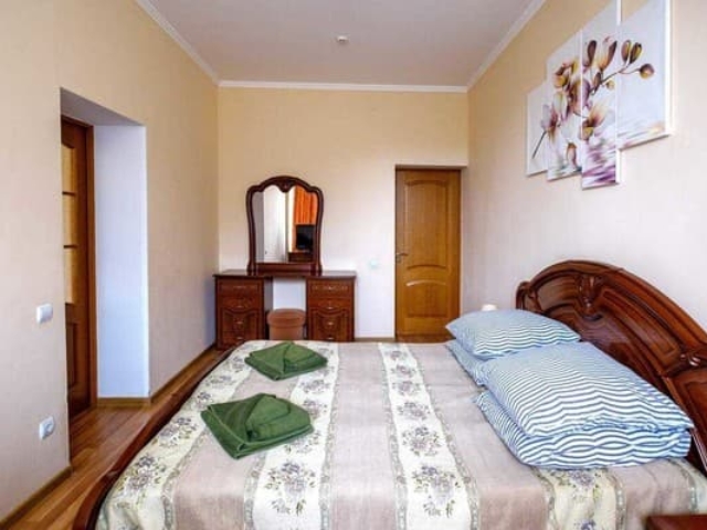 Otel-Morshinskiy-nomer-Uluchshenniy-dvuhmestniy-snjat-1476953z600